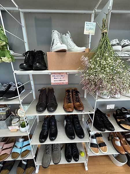 店内12